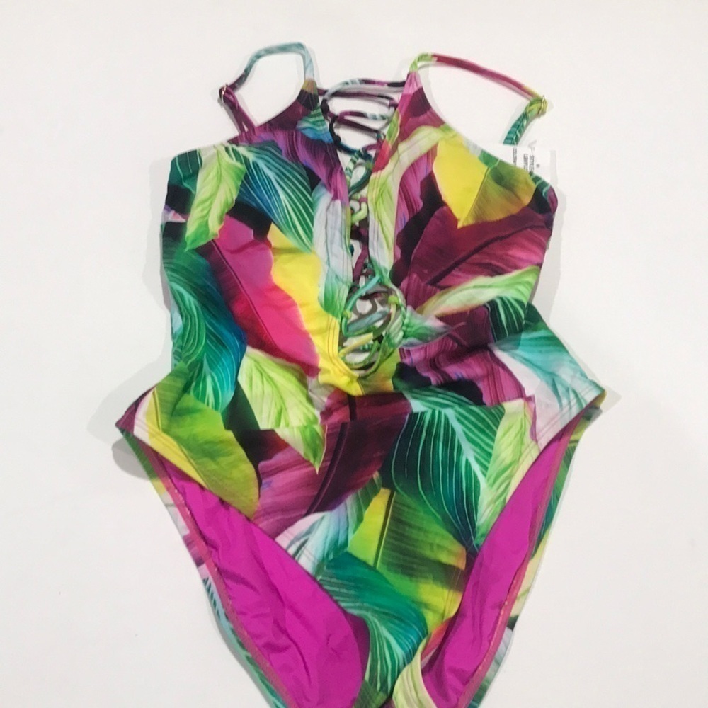 La Blanca one piece bathing suit size 6 in NWT tropical Tummy control